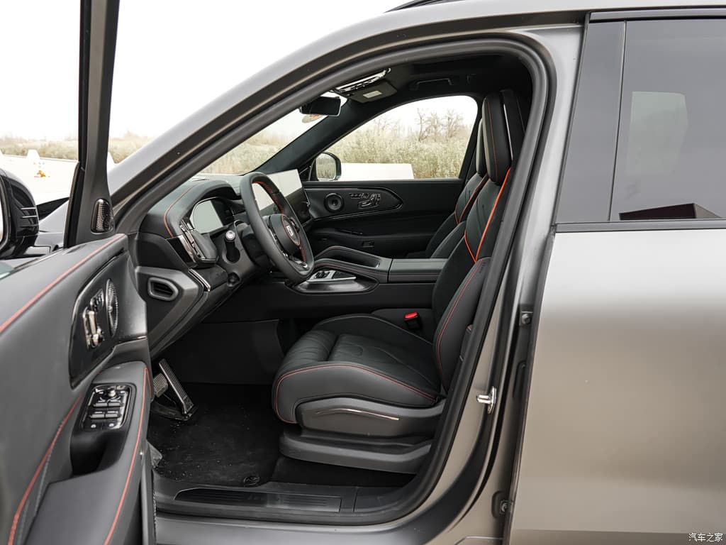 Zeekr 8X 70 kWh range — Zeekr 8X interior cabin overview, for export